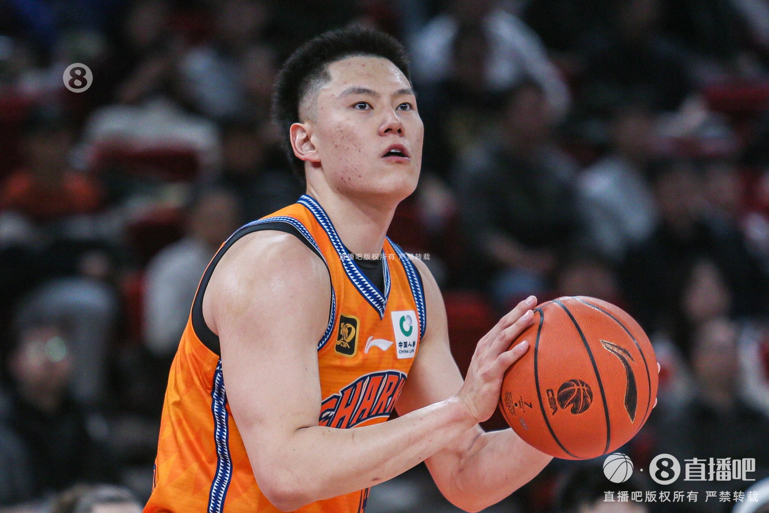 薛思佳:上海男篮今天启程前往长春 李弘权将留沪进行康复和治疗