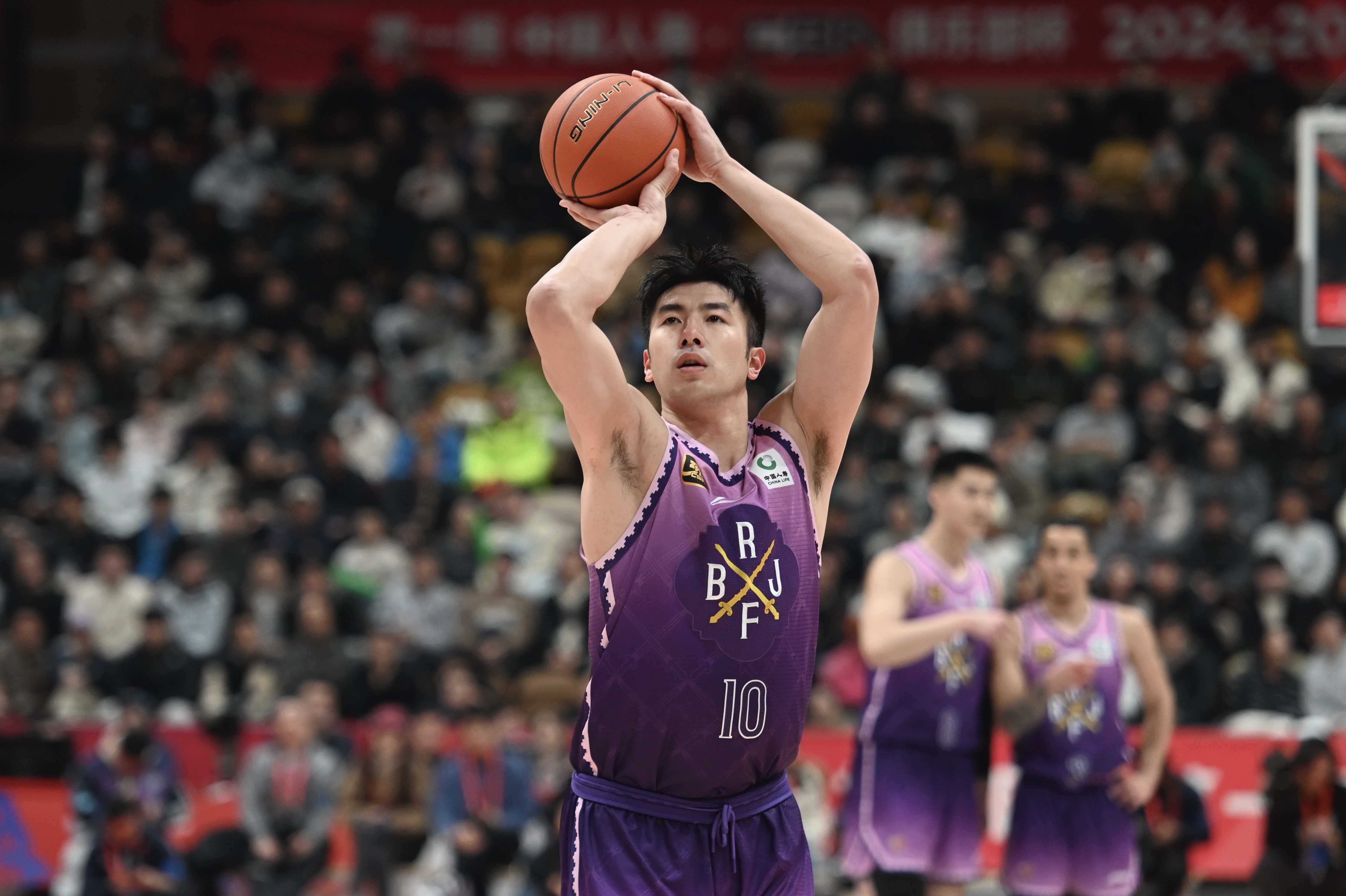 手感火热!邹雨宸半场6中6拿下15分 包揽北控开场前九分